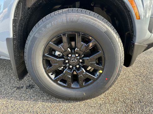 New 2026 Nissan Frontier SV w/ SV Convenience Package image 12