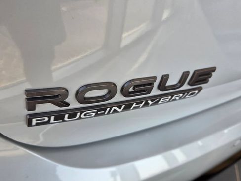 New 2026 Nissan Rogue Platinum AWD/4WD image 9