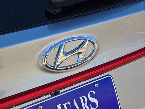 Used 2023 Hyundai Santa Fe SEL image 13