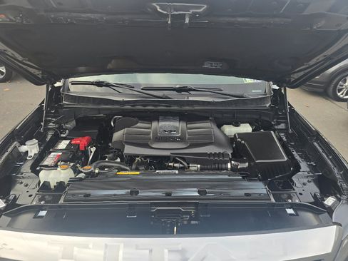 Used 2023 Nissan Titan Platinum Reserve w/ Moonroof Package image 20