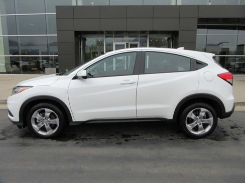 Used 2021 Honda HR-V LX image 3