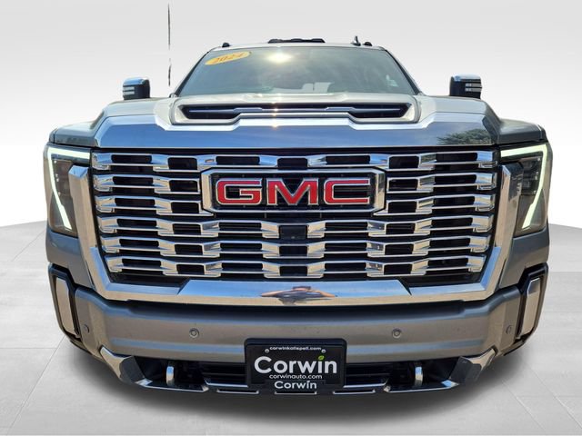 Used 2024 GMC Sierra 3500 Denali w/ Denali Reserve Package AWD/4WD image 4