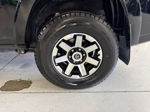 Used 2020 Toyota 4Runner TRD Off-Road Premium w/ Moonroof Package AWD/4WD image 45