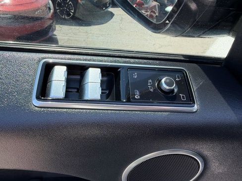 Used 2019 Land Rover Range Rover Sport HSE image 32