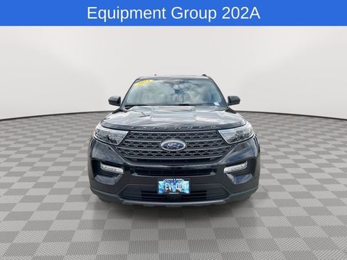 Used 2023 Ford Explorer XLT w/ Equipment Group 202A image 3