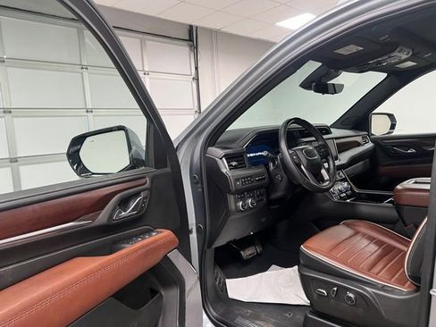 Used 2024 GMC Yukon Denali Ultimate AWD/4WD image 20