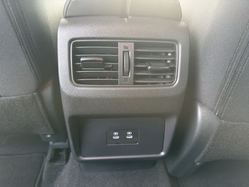 Certified 2025 Nissan Rogue SV AWD/4WD image 31
