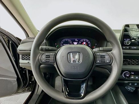 Used 2025 Honda Accord LX image 18