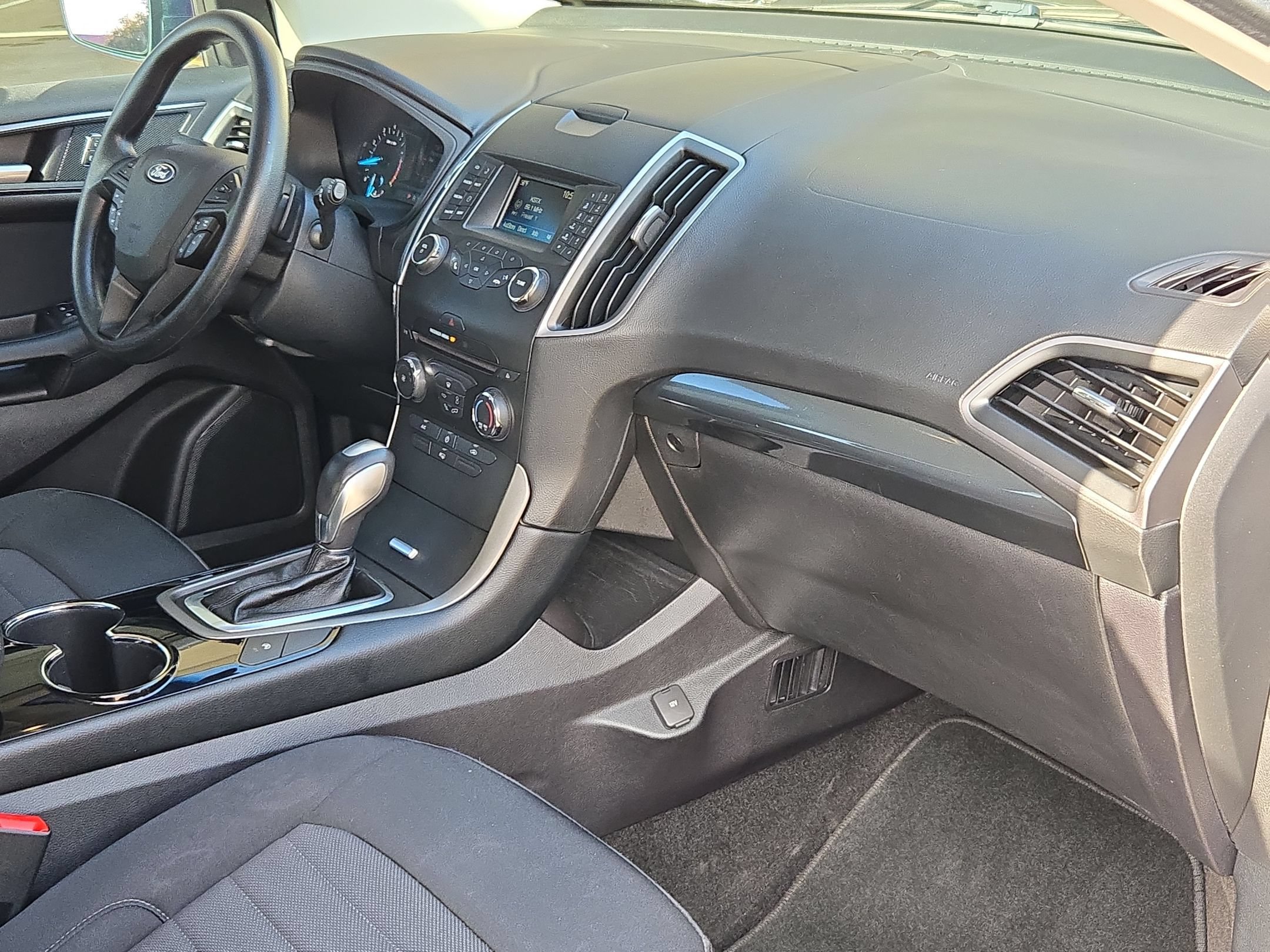 Used 2018 Ford Edge SE FWD image 28