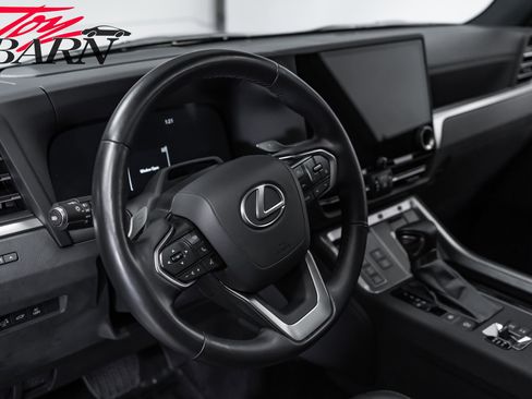 Used 2024 Lexus GX 550 AWD/4WD image 23