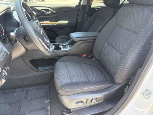 Used 2023 GMC Acadia SLE w/ Driver Convenience Package FWD image 19