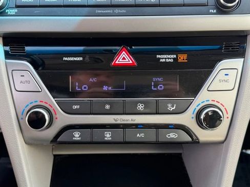Used 2017 Hyundai Elantra SE w/ SE A/T Tech Package 03 FWD image 22
