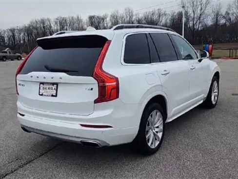 Used 2018 Volvo XC90 T6 Momentum w/ Momentum Plus Package image 9
