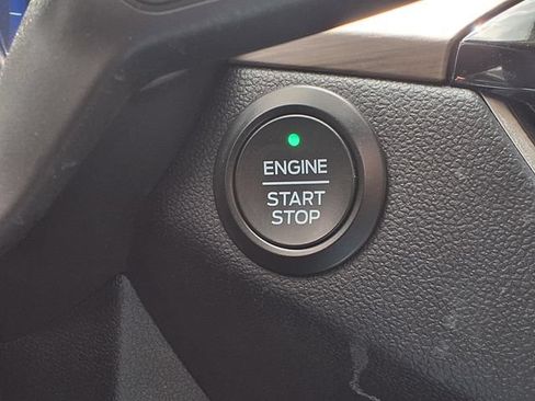 Used 2020 Ford Escape Titanium FWD image 15