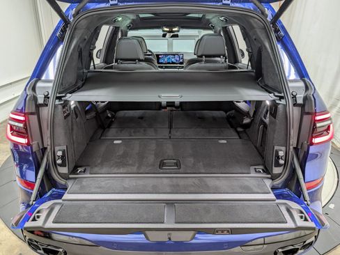 Used 2023 BMW X7 M60i w/ M Sport Professional Package image 28