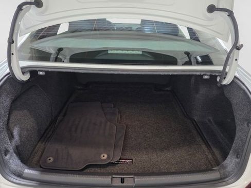 Used 2018 Volkswagen Passat 3.6 FWD image 37