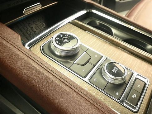 Certified 2022 Ford Expedition Limited image 18