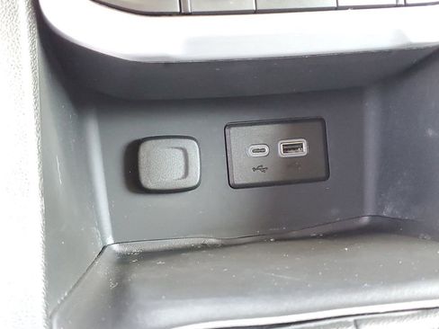 Certified 2023 GMC Acadia SLE w/ Driver Convenience Package image 22