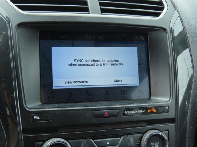 Used 2018 Ford Explorer XLT w/ Equipment Group 202A FWD image 29