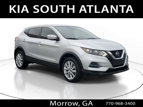 Used 2021 Nissan Rogue Sport S image 1