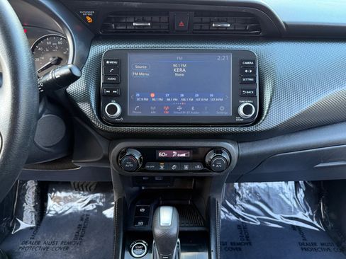Used 2022 Nissan Kicks SV image 24