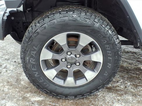 Used 2020 Jeep Wrangler Unlimited Sahara w/ Uconnect 4C Nav & Sound Group image 9