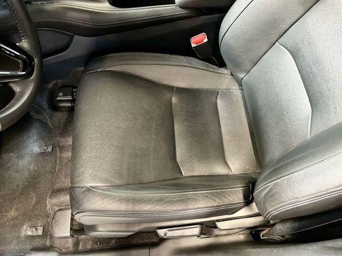 Used 2021 Honda HR-V EX-L image 18