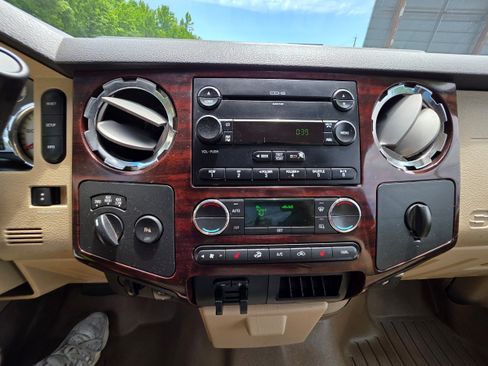 Used 2009 Ford F250 Lariat AWD/4WD image 15