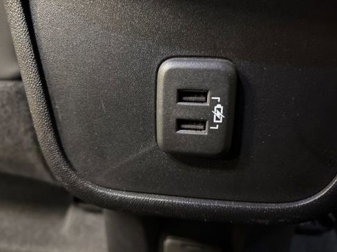 Used 2022 Chevrolet Equinox RS w/ RS Leather Package FWD image 19