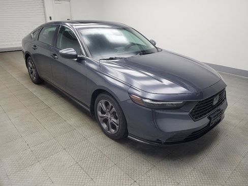 Used 2023 Honda Accord EX image 11