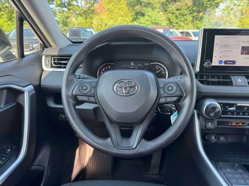 Used 2023 Toyota RAV4 LE AWD/4WD image 22