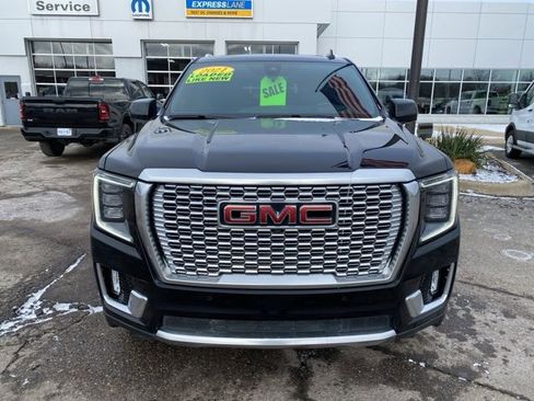 Used 2021 GMC Yukon XL Denali w/ Advanced Technology Package image 12