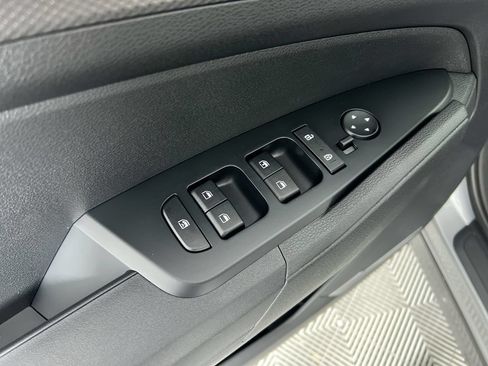 New 2026 Kia Sportage LX FWD image 16
