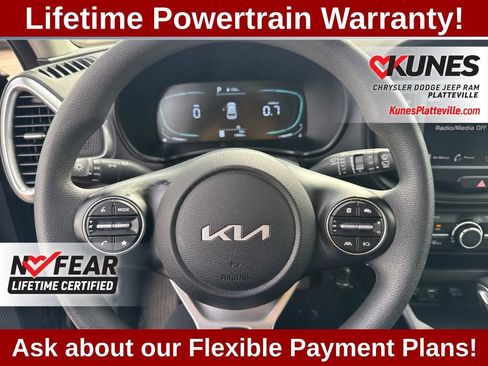 Used 2025 Kia Soul LX FWD image 23