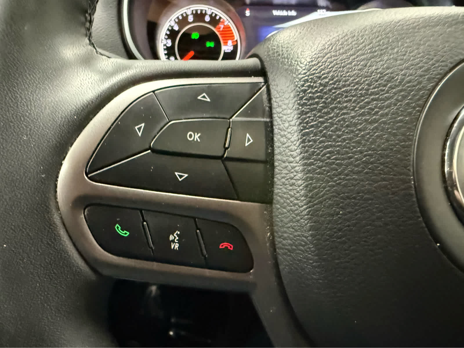Used 2021 Jeep Cherokee Limited AWD/4WD image 13