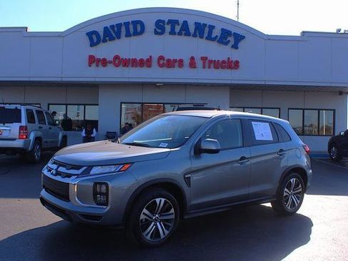 Used 2025 Mitsubishi Outlander Sport ES image 2