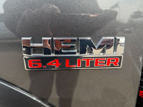 Used 2018 RAM 2500 Laramie image 3