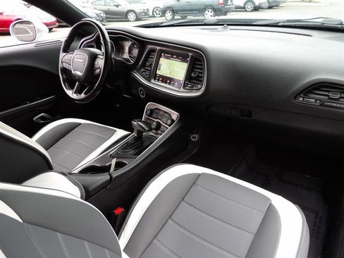 Used 2021 Dodge Challenger R/T image 15