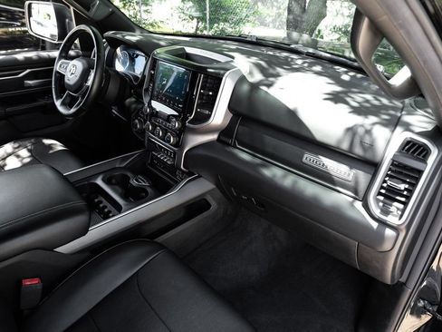 Used 2019 RAM 1500 Big Horn AWD/4WD image 23