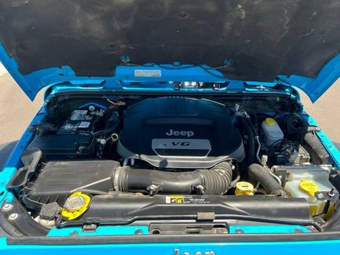 Used 2018 Jeep Wrangler Unlimited Rubicon w/ Cold Weather Group AWD/4WD image 28