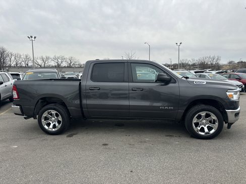 Used 2022 RAM 1500 Big Horn AWD/4WD image 3