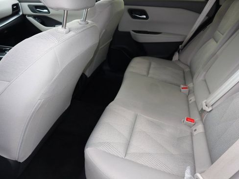 Certified 2025 Nissan Rogue SV AWD/4WD image 17