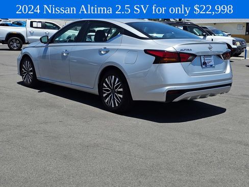 Used 2024 Nissan Altima 2.5 SV FWD image 5