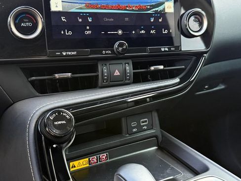 Used 2025 Lexus NX 250 FWD w/ Towing Package (2000 Lbs) image 19