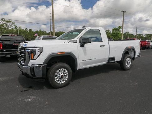 New 2025 GMC Sierra 2500 Pro w/ Convenience Package AWD/4WD image 4