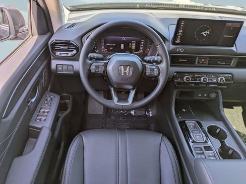 New 2026 Honda Pilot Touring image 15