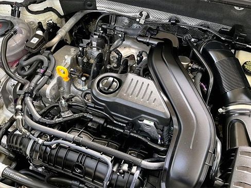 Used 2023 Volkswagen Taos SEL image 28