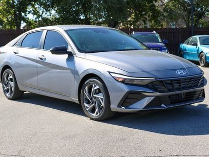 New 2025 Hyundai Elantra SEL w/ Cargo Package