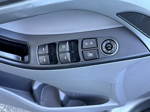 Used 2015 Hyundai Elantra Limited FWD image 19
