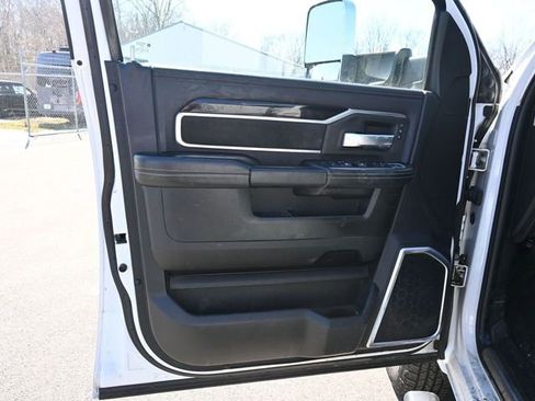 Used 2019 RAM 3500 Laramie image 4